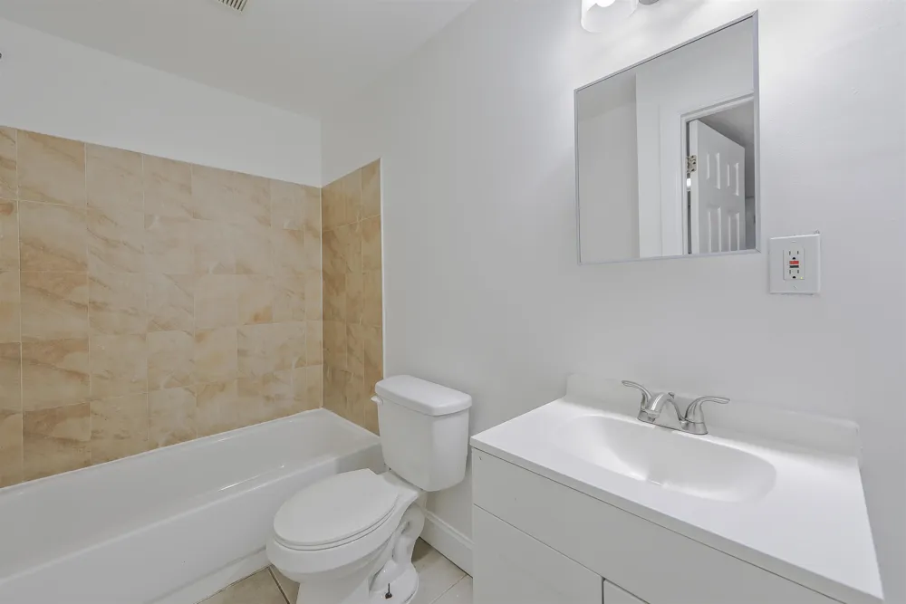 212 69TH ST Guttenberg, NJ 07093