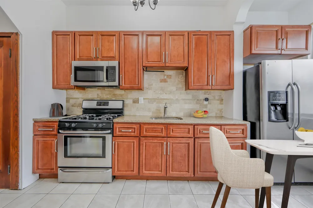 212 69TH ST Guttenberg, NJ 07093