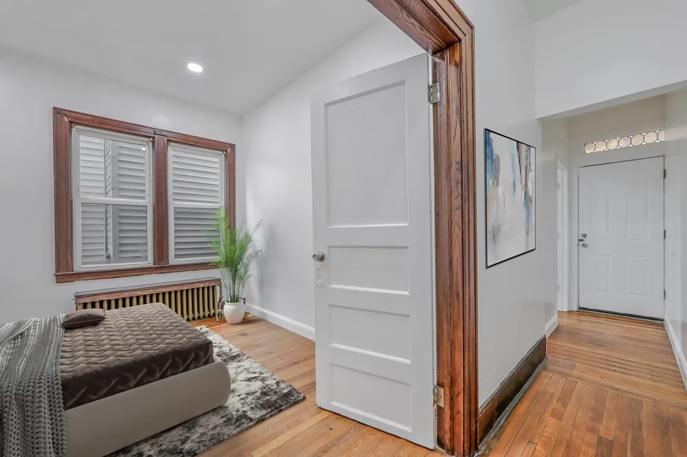 212 69TH ST Guttenberg, NJ 07093