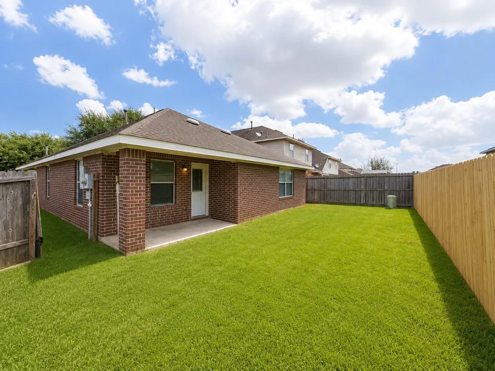 2119 Hawthorne Brook Fresno, TX 77545