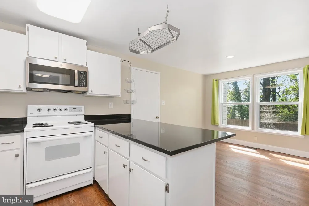 9406 HALE PLACE Silver Spring, MD 20910