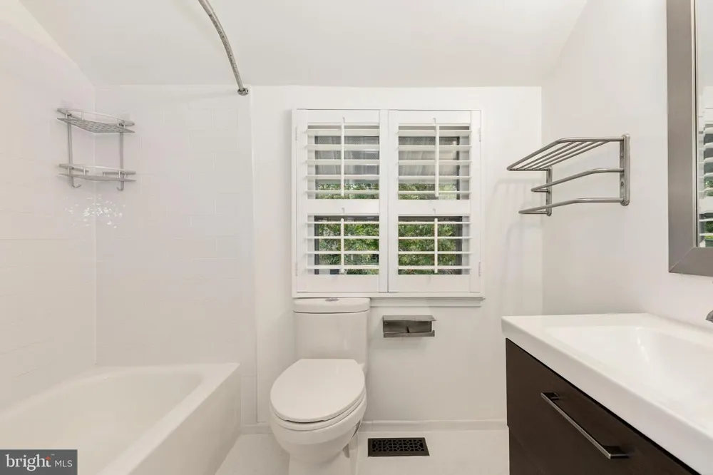 9406 HALE PLACE Silver Spring, MD 20910