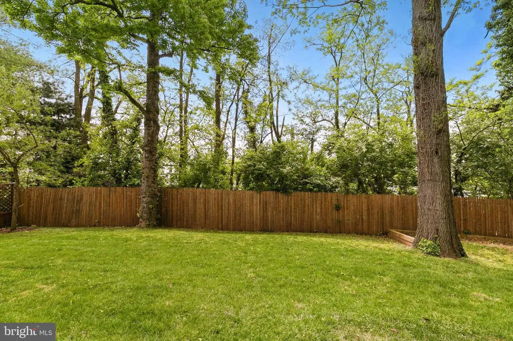 9406 HALE PLACE Silver Spring, MD 20910