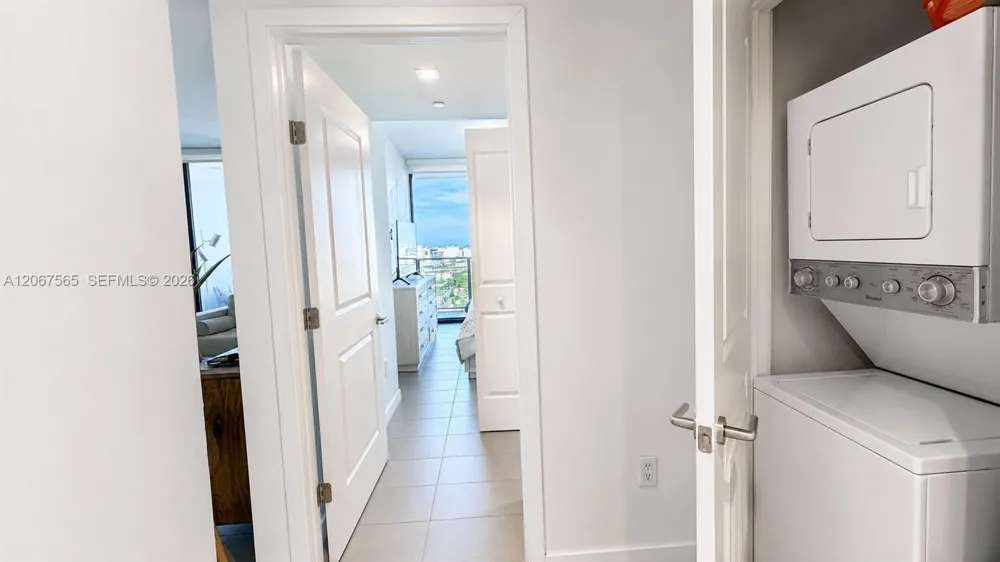 1600 NE 1st Ave #2512 Miami, FL 33132