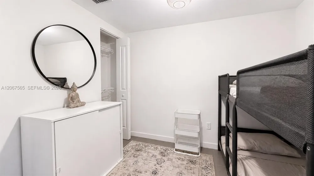 1600 NE 1st Ave #2512 Miami, FL 33132