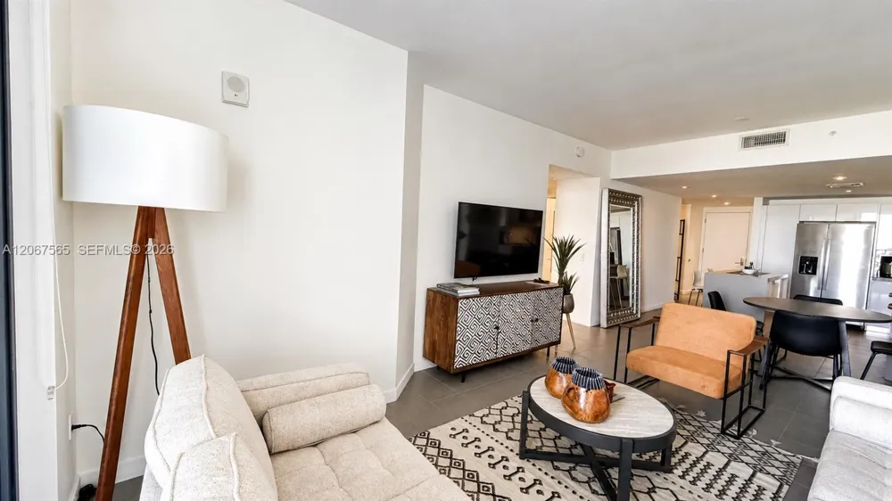 1600 NE 1st Ave #2512 Miami, FL 33132
