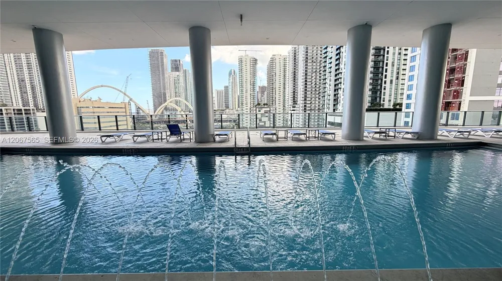 1600 NE 1st Ave #2512 Miami, FL 33132