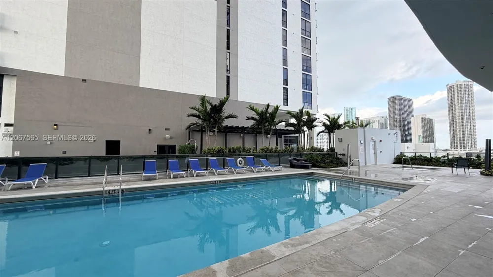 1600 NE 1st Ave #2512 Miami, FL 33132
