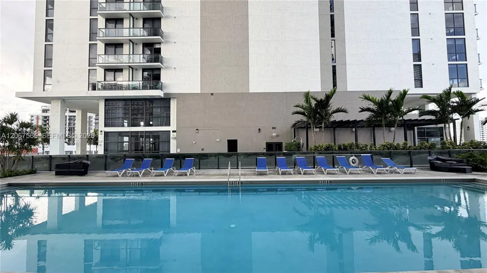 1600 NE 1st Ave #2512 Miami, FL 33132