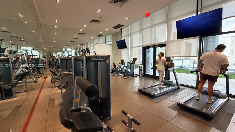 1600 NE 1st Ave #2512 Miami, FL 33132