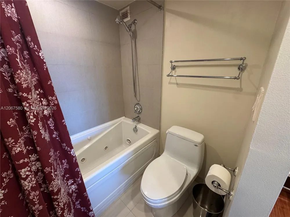 11111 Biscayne Blvd #2B Miami, FL 33181