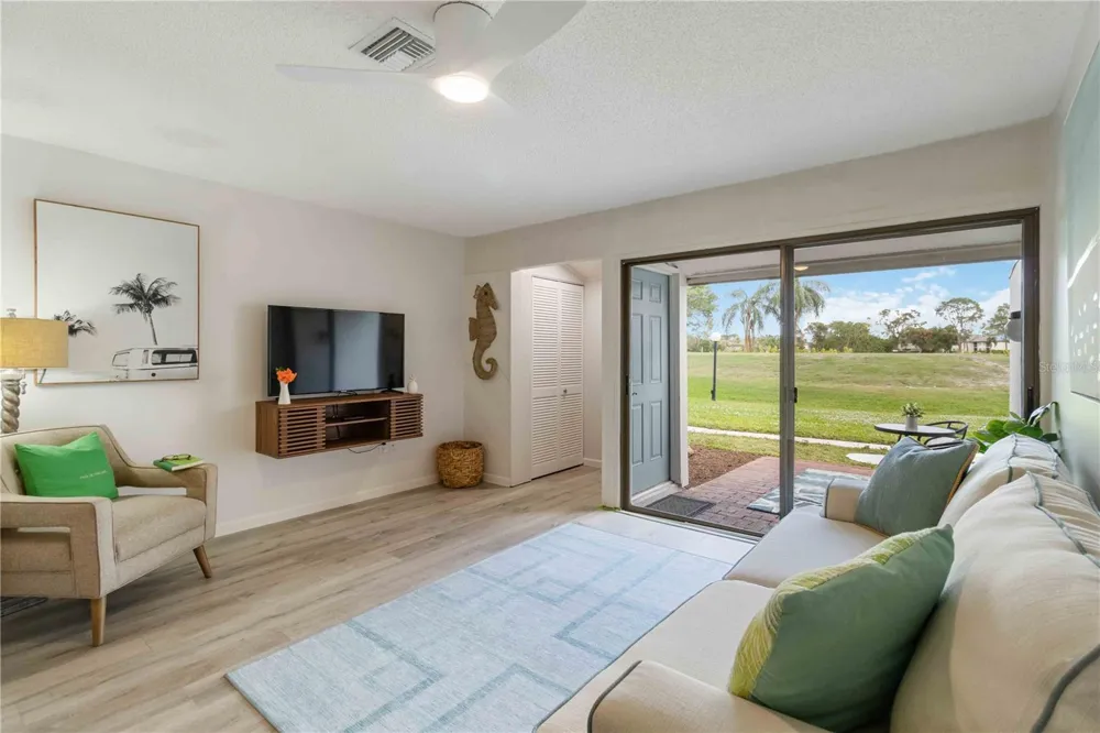 3505 LONGMEADOW #3 Sarasota, FL 34235