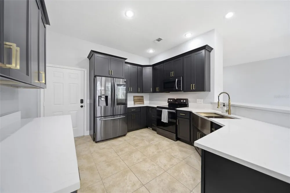 515 VILLA TREVISO COURT Apollo Beach, FL 33572