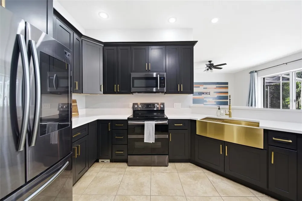 515 VILLA TREVISO COURT Apollo Beach, FL 33572