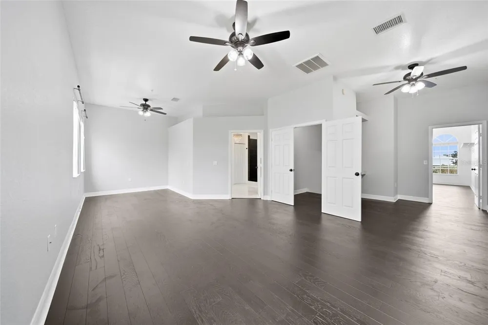515 VILLA TREVISO COURT Apollo Beach, FL 33572