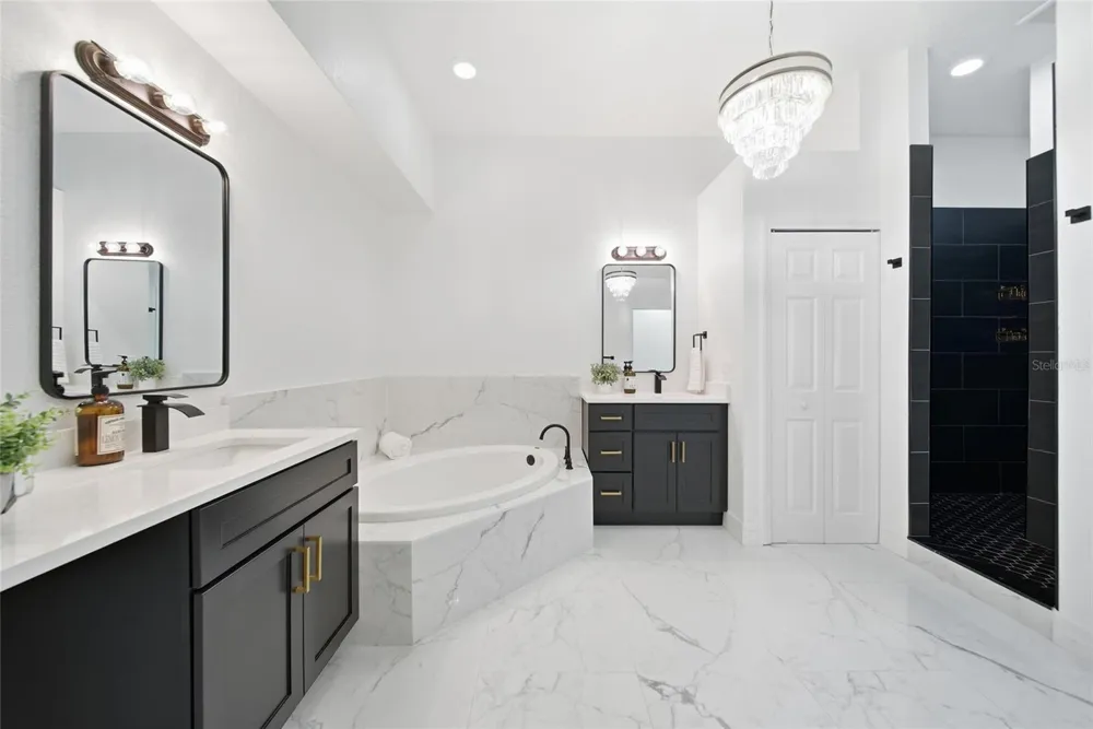 515 VILLA TREVISO COURT Apollo Beach, FL 33572