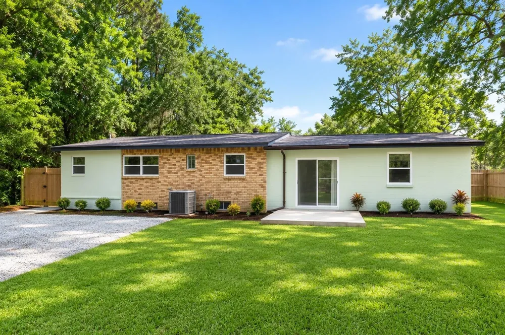 3636 TURTON AVENUE Jacksonville, FL 32208