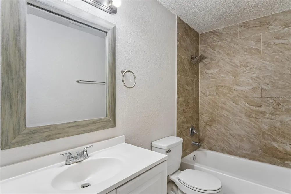9608 10TH STREET Tampa, FL 33612