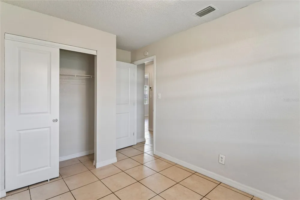9608 10TH STREET Tampa, FL 33612