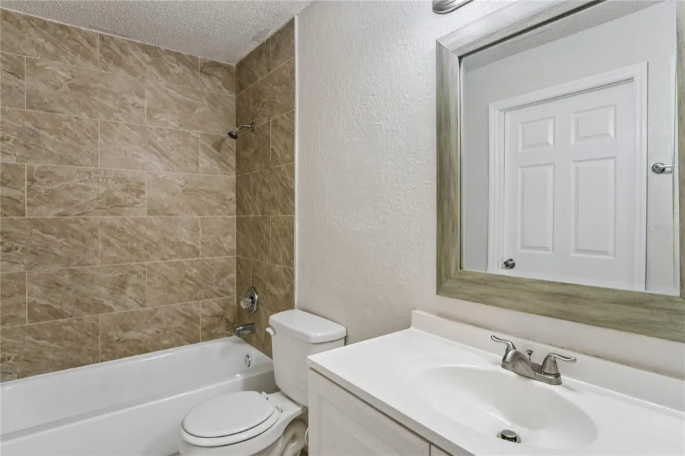 9608 10TH STREET Tampa, FL 33612