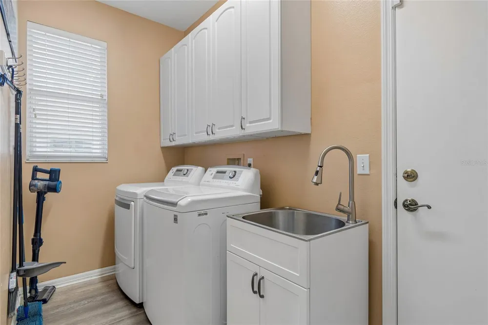 1119 VILLEROY DRIVE Sun City Center, FL 33573