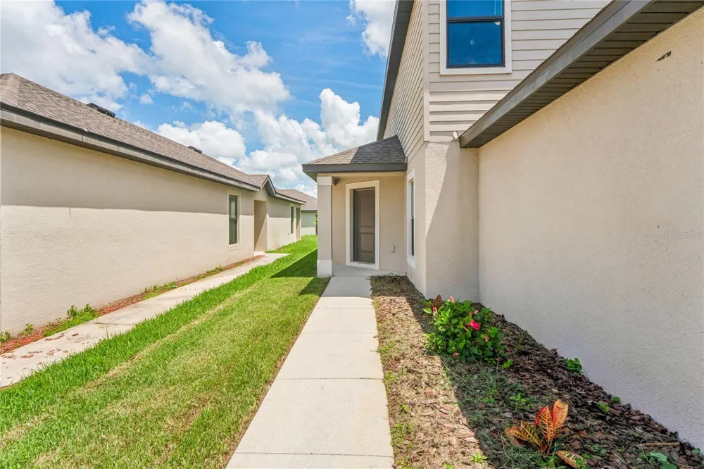 2427 CASPIAN DRIVE Lakeland, FL 33805