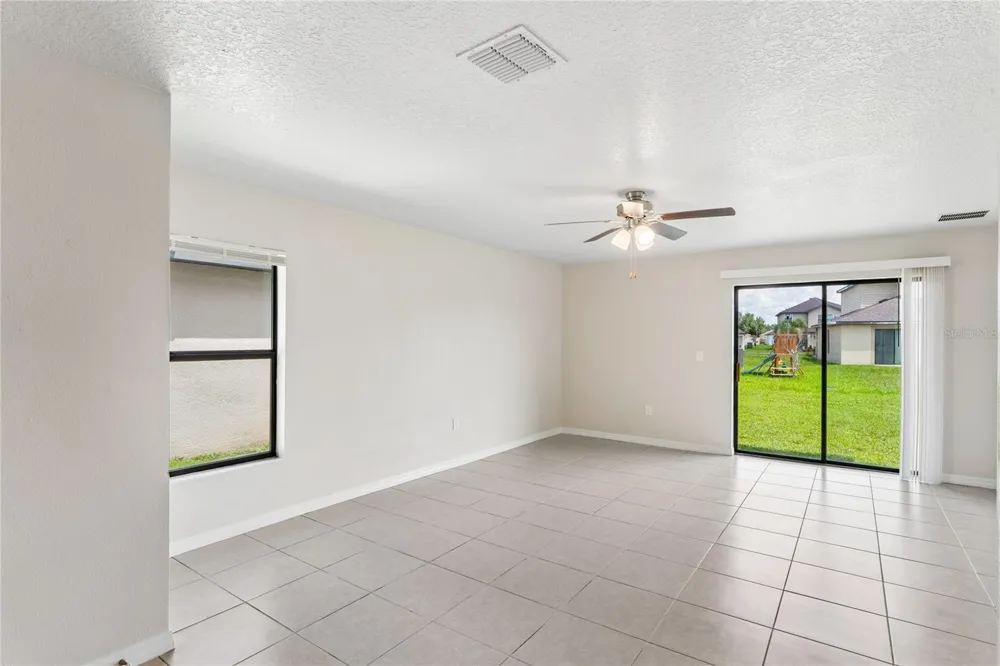 2427 CASPIAN DRIVE Lakeland, FL 33805