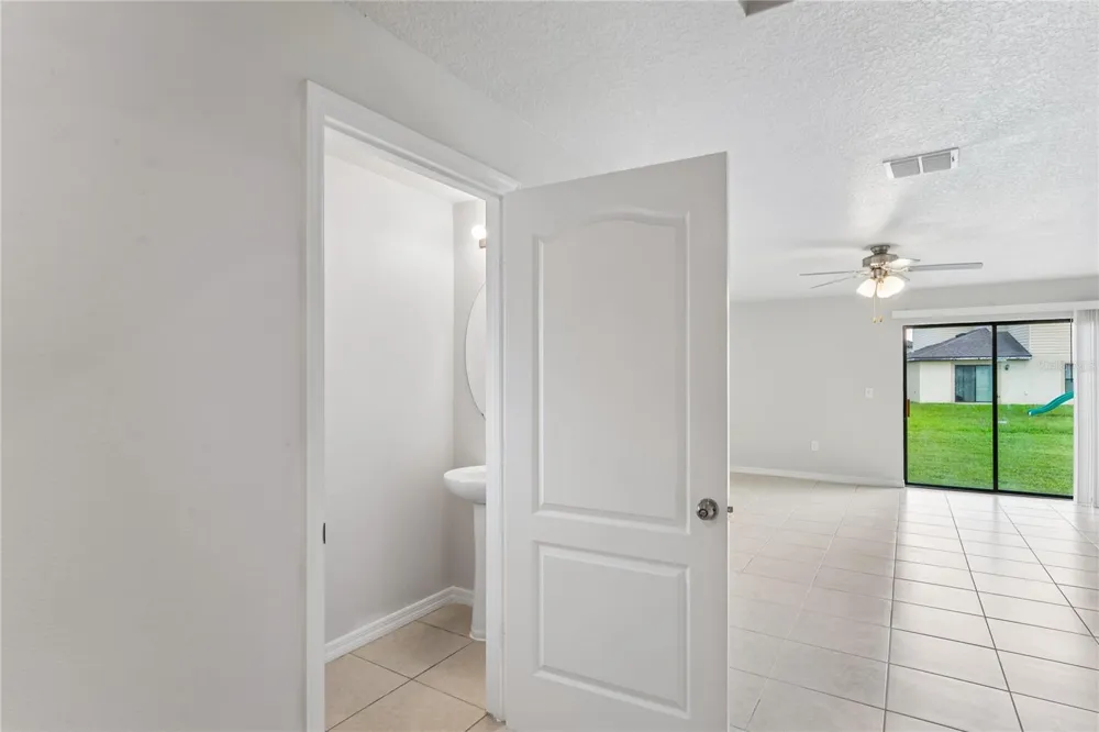 2427 CASPIAN DRIVE Lakeland, FL 33805