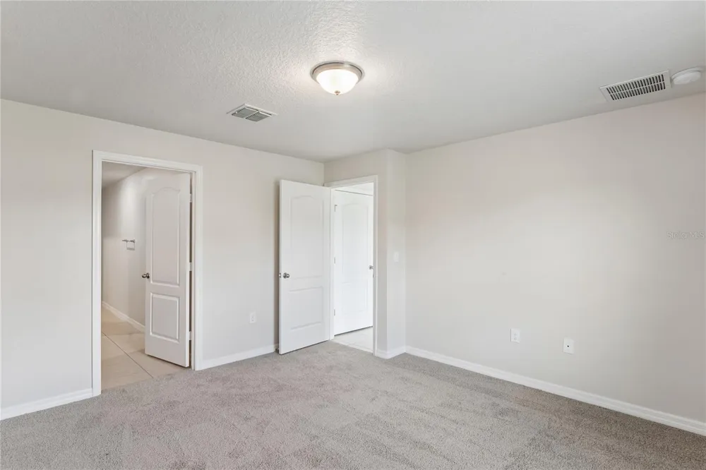 2427 CASPIAN DRIVE Lakeland, FL 33805