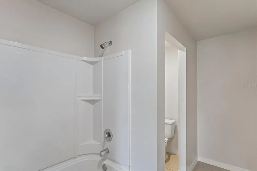 2427 CASPIAN DRIVE Lakeland, FL 33805