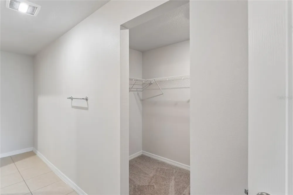 2427 CASPIAN DRIVE Lakeland, FL 33805