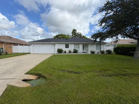 24 FELWOOD LANE