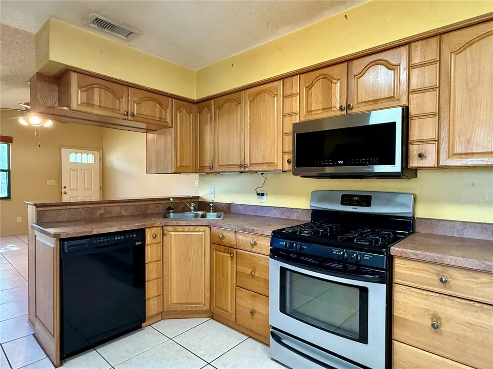 3646 28TH STREET St Petersburg, FL 33713