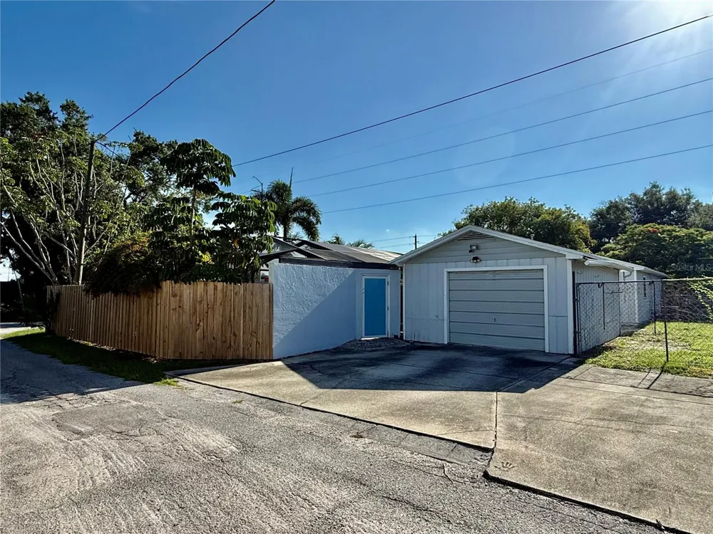 3646 28TH STREET St Petersburg, FL 33713