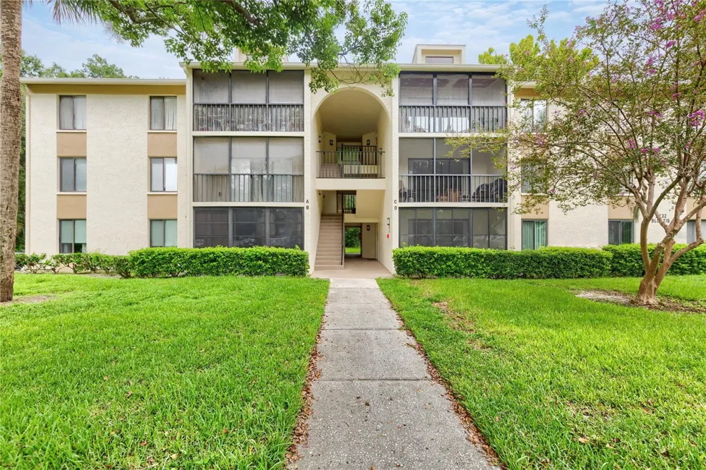 3232 LAKE PINE WAY E #B1 Tarpon Springs, FL 34688