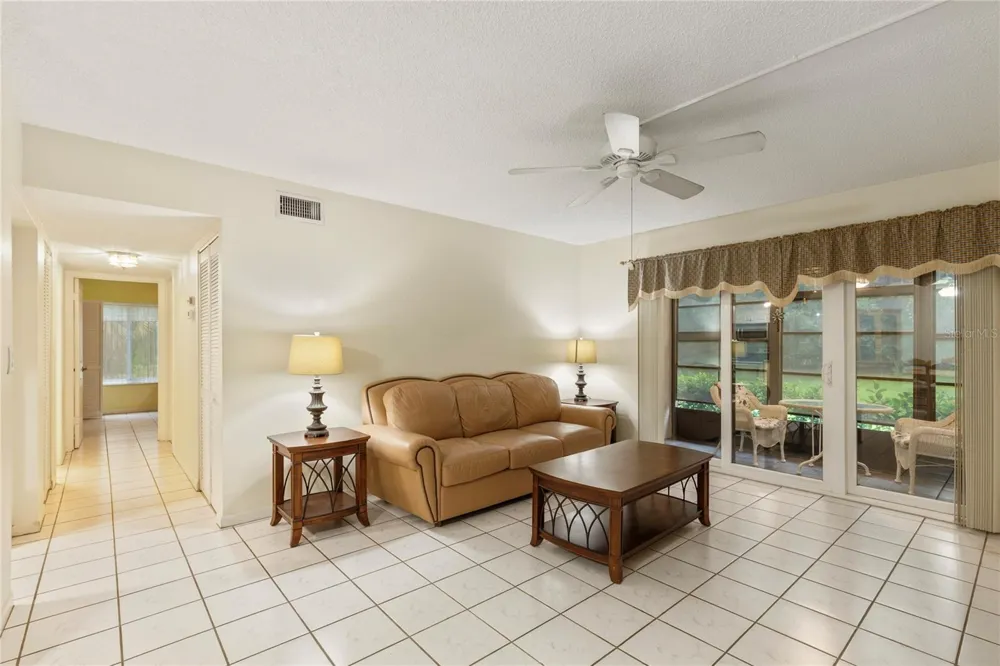 3232 LAKE PINE WAY E #B1 Tarpon Springs, FL 34688