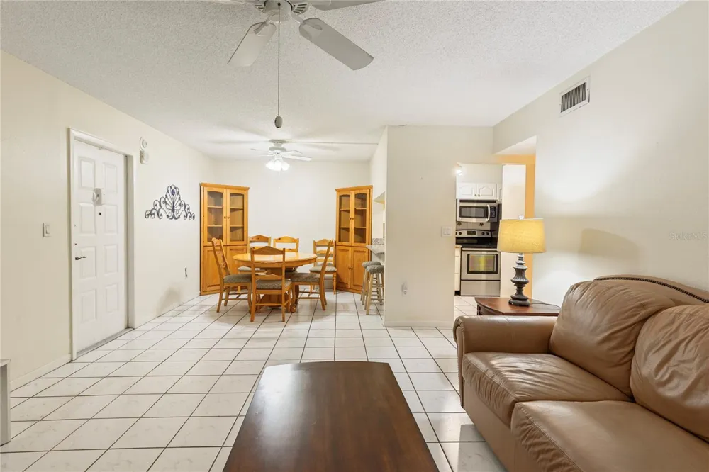 3232 LAKE PINE WAY E #B1 Tarpon Springs, FL 34688