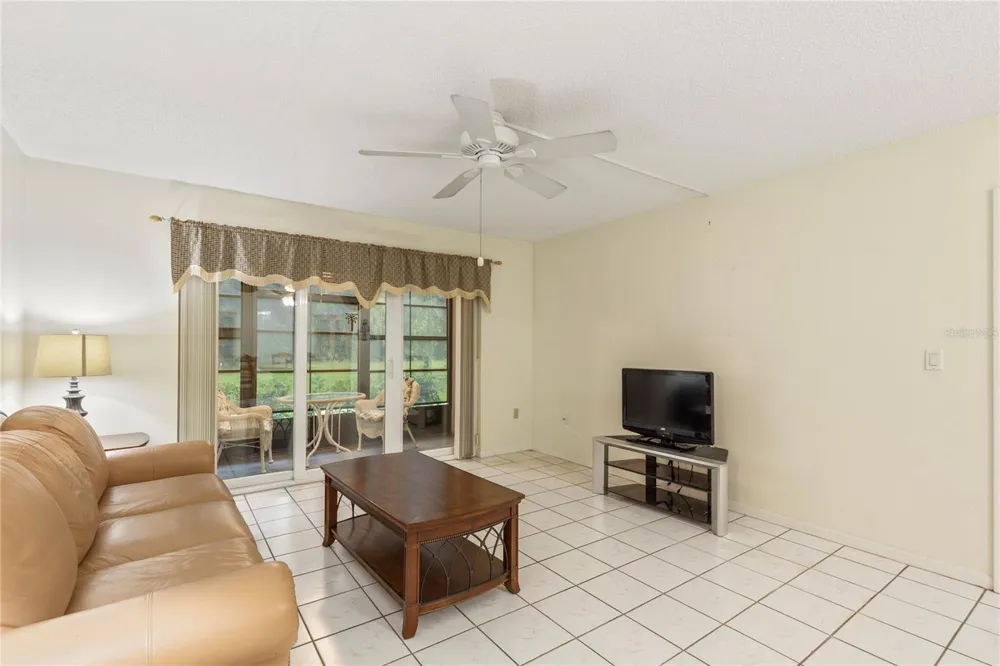 3232 LAKE PINE WAY E #B1 Tarpon Springs, FL 34688