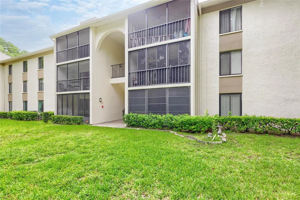 3232 LAKE PINE WAY E #B1 Tarpon Springs, FL 34688