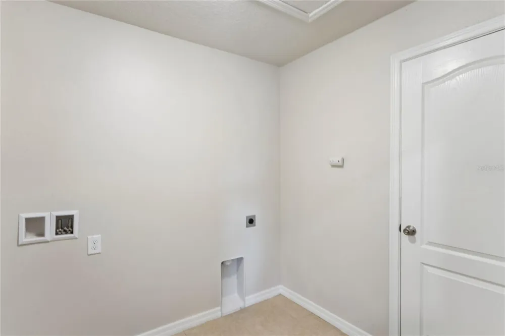 2403 CASPIAN DRIVE Lakeland, FL 33805