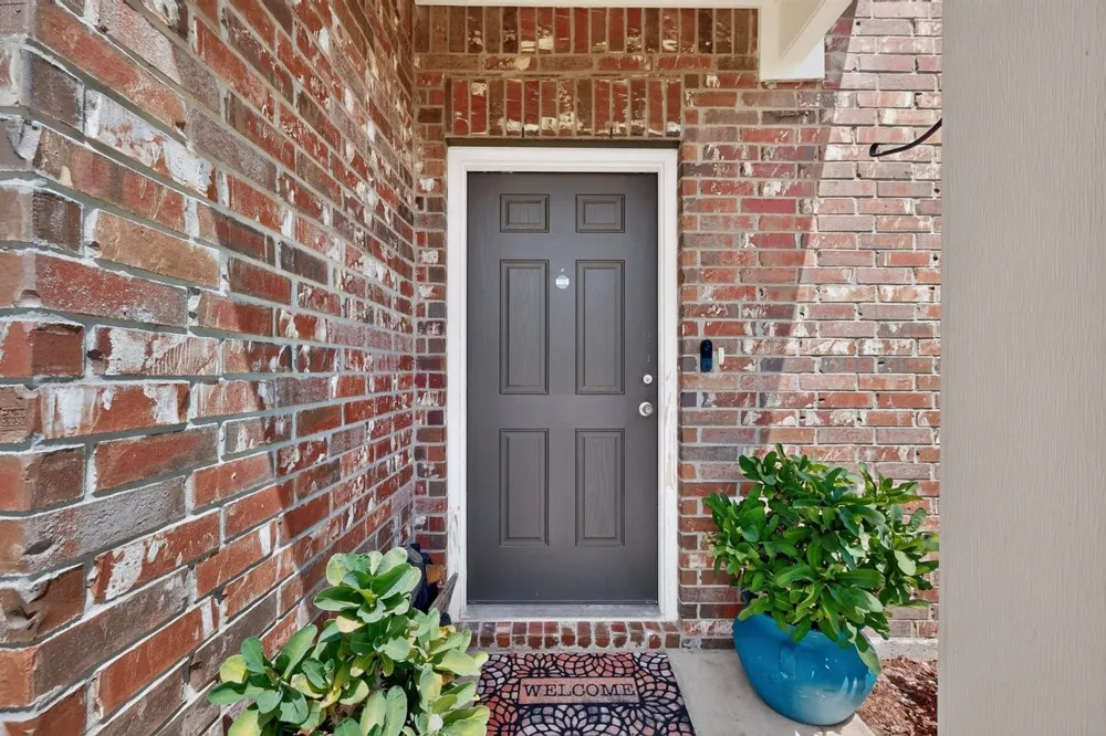 2208 Frio River Road Glenn Heights, TX 75154