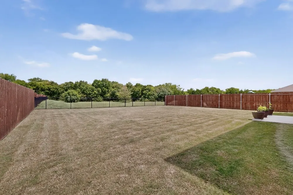 2208 Frio River Road Glenn Heights, TX 75154