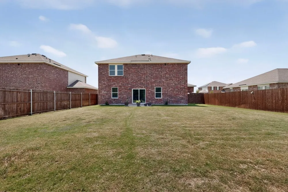 2208 Frio River Road Glenn Heights, TX 75154