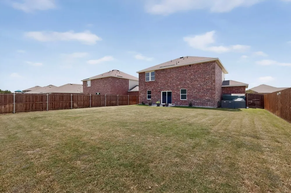 2208 Frio River Road Glenn Heights, TX 75154