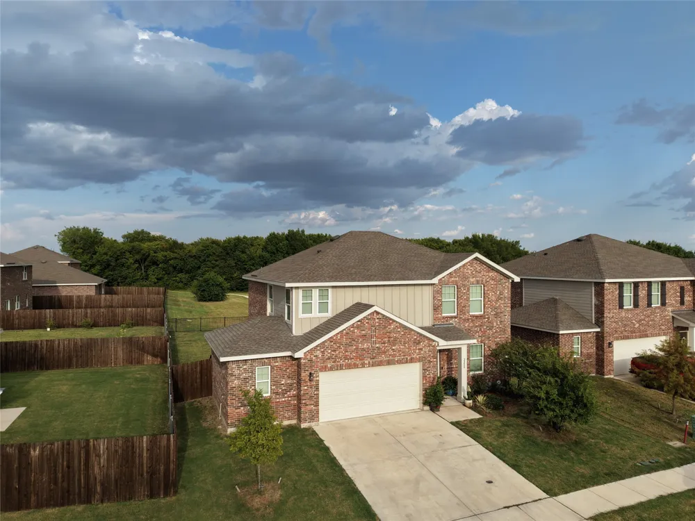 2208 Frio River Road Glenn Heights, TX 75154