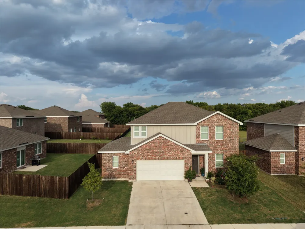 2208 Frio River Road Glenn Heights, TX 75154
