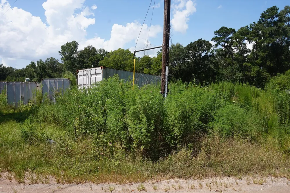 20130 Elm Street New Caney, TX 77357