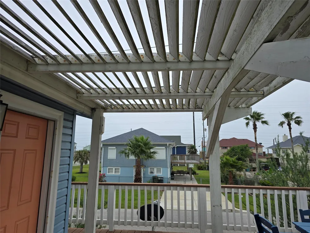 4222 Mason Drive Galveston, TX 77554