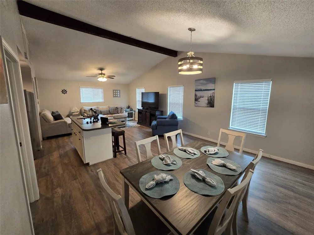 4222 Mason Drive Galveston, TX 77554