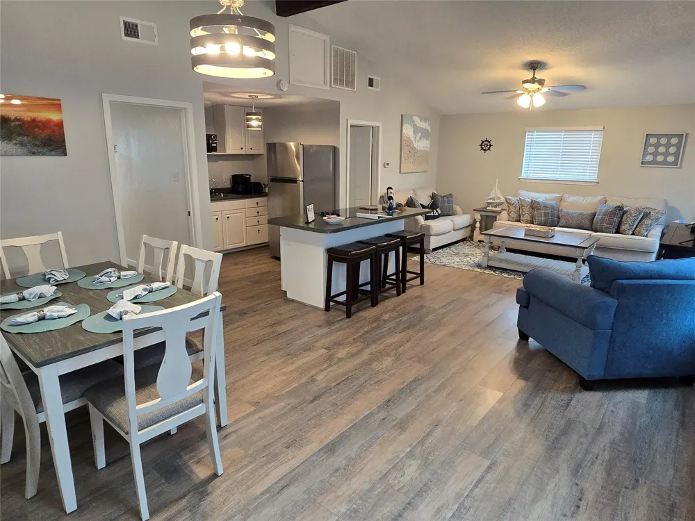 4222 Mason Drive Galveston, TX 77554